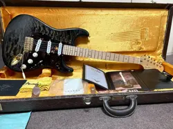 ELECTRIC GUITAR FENDER MASS-BUILD CUSTOM STRATOCASTER SHOW SPECIAL MODEL 2009