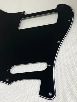 11 HOLE STRATOCASTER