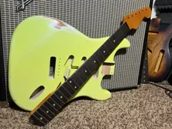 RELIC FENDER STRATOCASTER BODY & NECK VINTAGE AGED SURF GREEN NITROCELLULOSE 😍