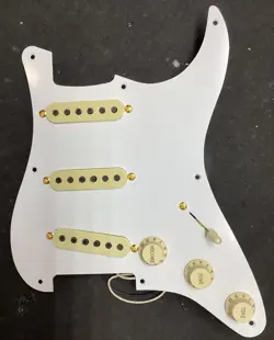 8 HOLE PICKGUARD