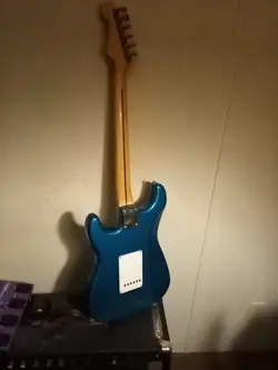 STRAT MADE IN