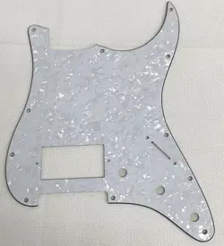 PEARL FENDER STRATOCASTER