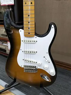FENDER JAPAN ST57-55 ELECTRIC GUITAR FROM JAPAN