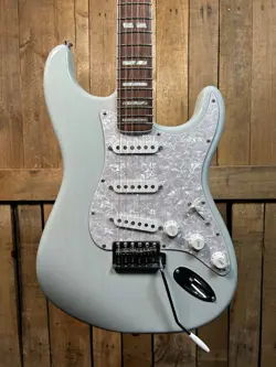 SHEPHERD STRATOCASTER TRANSP