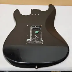 STRAT BODY BLACK