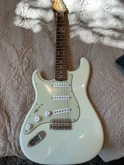 FENDER CUSTOM SHOP STRATOCASTER - LEFT HANDED