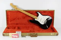 REISSUE STRATOCASTER AVRI