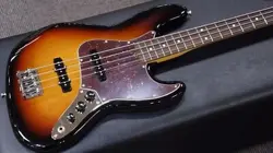 FENDER AMERICAN PROFESSIONAL II JAZZ BASS /  /