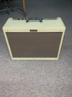 FENDER BLUES DEVILLE