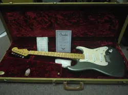 ELECTRIC GUITAR FENDER CUSTOM SHOP ERIC CLAPTON PEWTER STRATOCASTER & HARD CASE