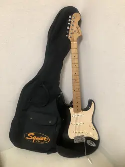 BY FENDERSTRATOCASTERBLACKY FENDER