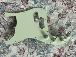 LEFTY LEFT HANDED FENDER PLAYER PLUS PRECISION BASS PICKGUARD POTS ACTIVE