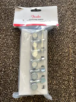 GENUINE FENDER LOCKING TUNERS STRAT/TELE ETC. COMPLETE 6-IN LINE SET