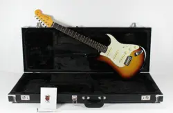 FENDER AMERICAN VINTAGE II 1961 STRATOCASTER 3-TONE SUNBURST USA STRAT