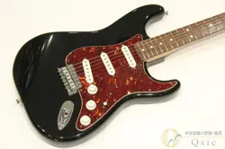 FENDER STANDARD STRATOCASTER 2011 W/SOFT CASE USED