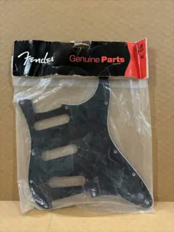 PICKGUARD B/W/B 3-PLY