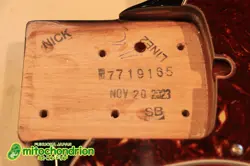 FENDER 2023 AMERICAN PROFESSIONAL II JAZZ BASSV / 3COLOR SUNBURST SAFE DELIVERY