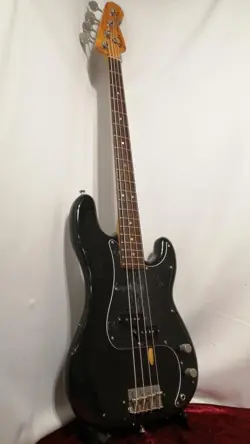 FENDER 1976 PRECISION BASS ELECTRIC BASS