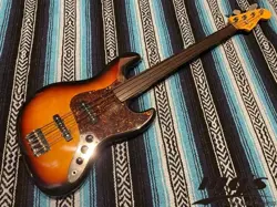FENDER JAPAN JB62-60FL FRETLESS USED ELECTRIC BASS