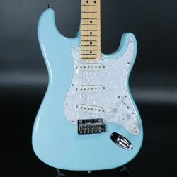 FENDER MADE IN JAPAN HYBRID II FSR COLLECTION STRATOCASTER MAPLE DAPHNE BLUE MAT