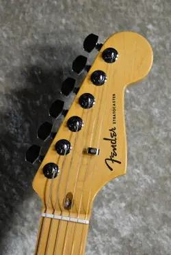 ULTRA STRATOCASTER MOD