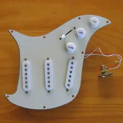 FENDER SQUIRE PICKUPS-WHITE