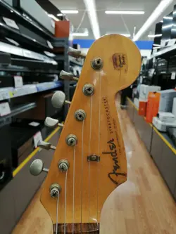 VINTAGE STRATOCASTER ELECTRIC