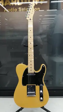 FENDER JAPAN TRADITIONAL 50S STRATCASTER ELECTRIC GUITAR SAFE DELIVERY FROM JAPA