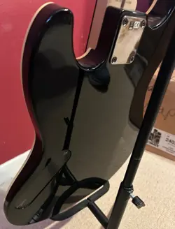 AERODYNE BASS GUITRAR