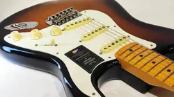 FENDER AMERICAN VINTAGE II 1957 STRATOCASTER   2 COLOR SUNBURST