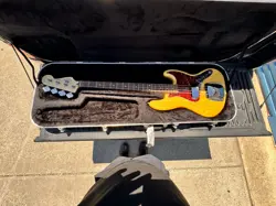 BASS GUITAR FENDER JAZZ BASS MIM GREAT CONDITION USED