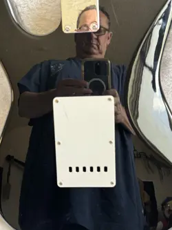 SQUIER STANDARD STRATOCASTER