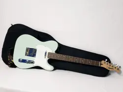SQUIER (BY FENDER) LIMITED EDITION BULLET TELECASTER SURF GREEN W/CASE EXC