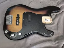 P/J-BASS GUITAR