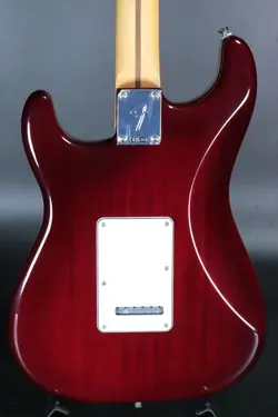 STRATOCASTER TRANSPARENT CHERRY
