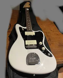 FENDER JAPAN JAZZMASTER HYBRID II SAFE PACKING!