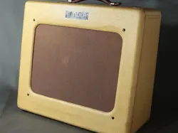 DELUXE AMP