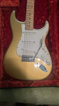 FENDER STRATACASTER