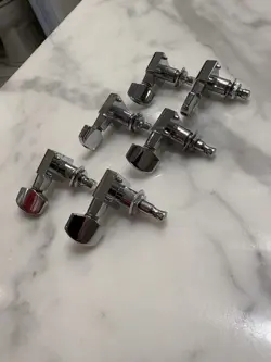 OEM FENDER TUNING MACHINES / TWO PIN