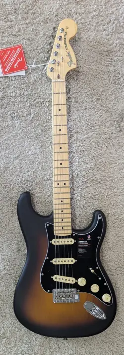 FENDER AMERICAN PERFORMER PINE STRATOCASTER, MAPLE FINGERBOARD, 2-COLOR SUNBURST