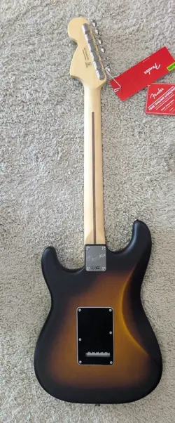 PINE STRATOCASTER
