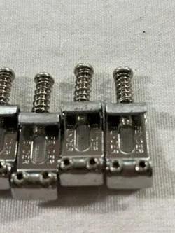 2018 FENDER STRATOCASTER STANDARD CHROME VINTAGE-STYLE BENT BRIDGE SADDLES W/ HW