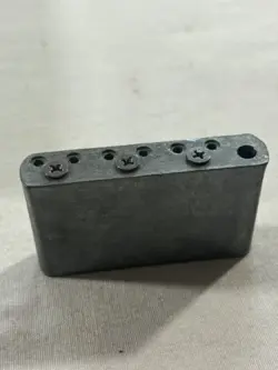 2018 FENDER STRATOCASTER ALLOY TREMOLO BIG BLOCK W/ HW