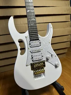 LARGE FENDER STRINGS