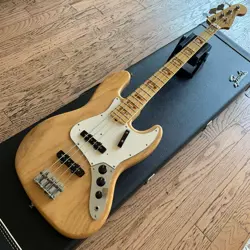 ELECTRIC BASS GUITAR FENDER MASTER GRADE 1970 JAZZ NATURAL 1996 WITH HARD CASE