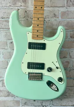NOVENTA STRATOCASTER 2021