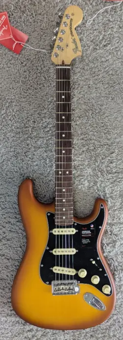 FENDER AMERICAN PERFORMER SPRUCE STRATOCASTER, ROSEWOOD FINGERBOARD, HONEY BURST