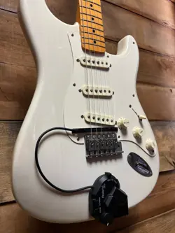 2005 FENDER AMERICAN