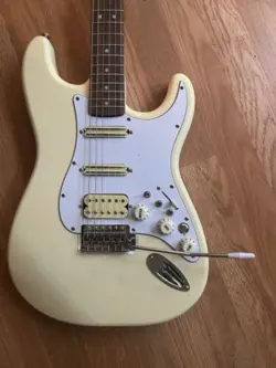 HSS STRATOCASTER CREAM