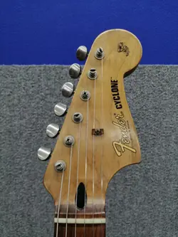 FENDER MEXICO CYCLONE